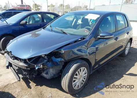 2013 Volkswagen Golf 2.5L 4-Door z USA, uszkodzony, nr VIN WVWDB7AJ4DW119507